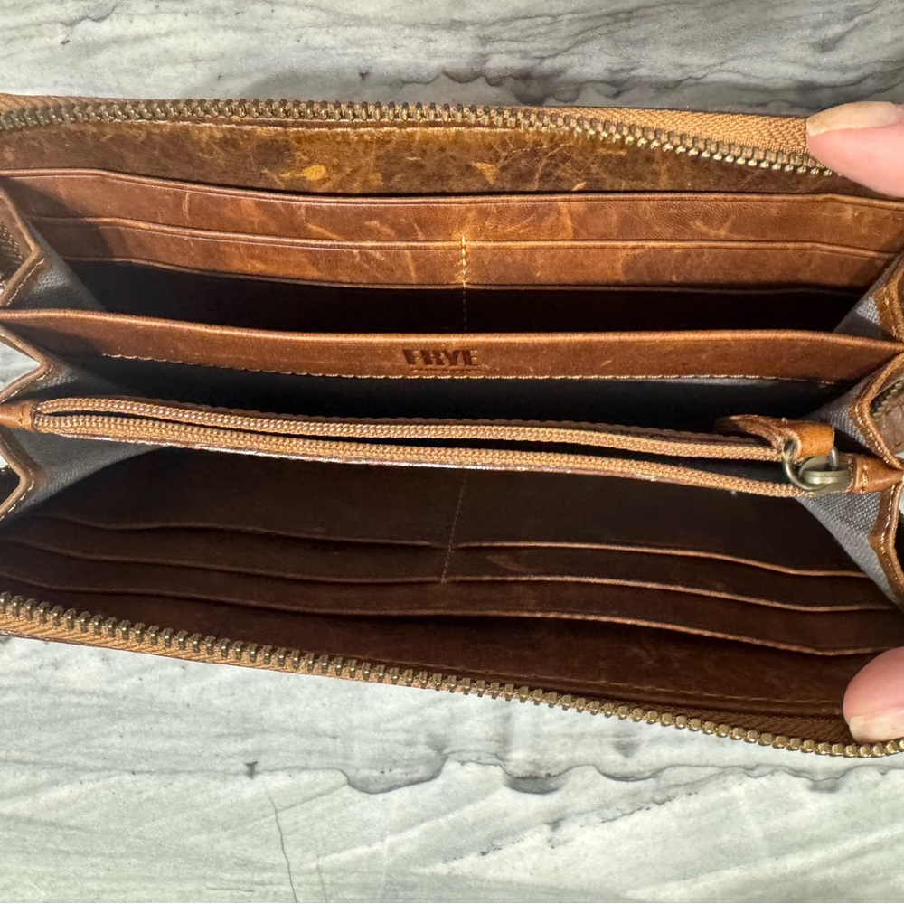 Frye leather wallet - Picture 3 of 5